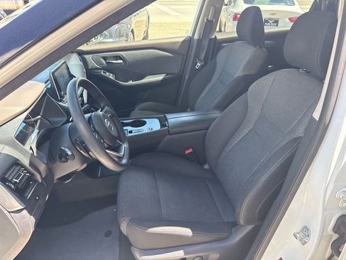 Used 2021 Nissan Rogue SV FWD image 16