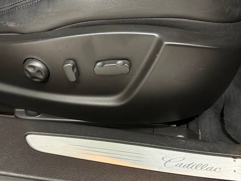 Used 2008 Cadillac DTS Limousine FWD image 36