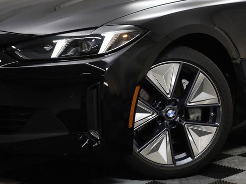 Certified 2025 BMW i4 xDrive40i AWD/4WD image 3