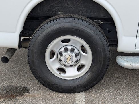 Used 2024 Chevrolet Express 2500 w/ Driver Convenience Package image 26