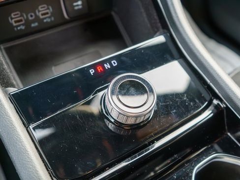 Used 2022 Jeep Grand Cherokee Altitude image 32