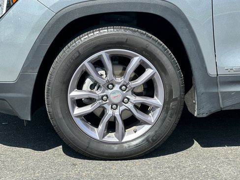 Used 2023 GMC Terrain SLT image 46