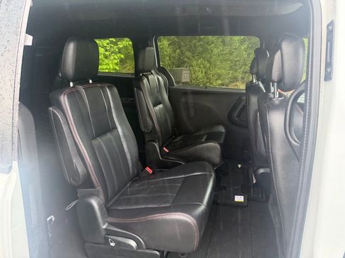 Used 2018 Dodge Grand Caravan GT image 15