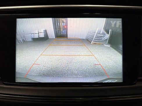 Used 2018 Buick Enclave Essence image 7