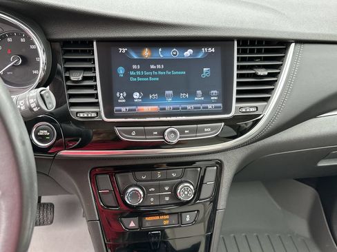 Used 2021 Buick Encore Preferred FWD image 23