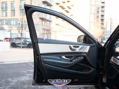 Used 2019 Mercedes-Benz S 560 4MATIC Sedan image 45
