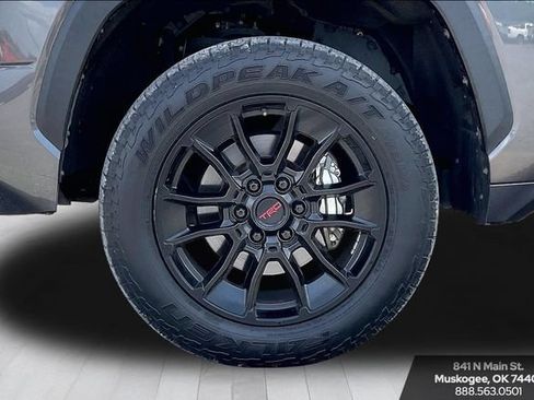 Used 2023 Toyota Tundra SR5 w/ SR5 Convenience Package AWD/4WD image 31