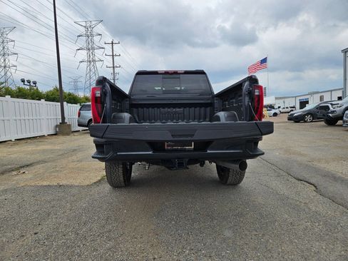 New 2026 GMC Sierra 3500 Denali w/ Technology Package AWD/4WD image 4