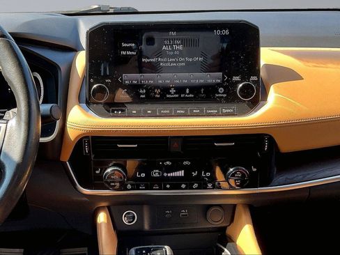 Used 2023 Nissan Rogue Platinum w/ Platinum Premium Package FWD image 7