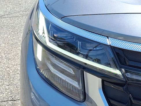 Used 2025 Kia Seltos SX AWD/4WD image 9