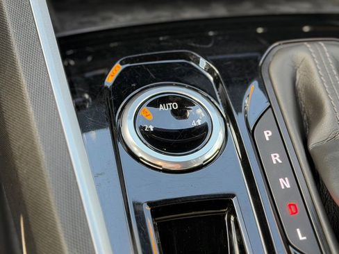 Used 2023 Chevrolet Colorado LT w/ LT Convenience Package III image 15