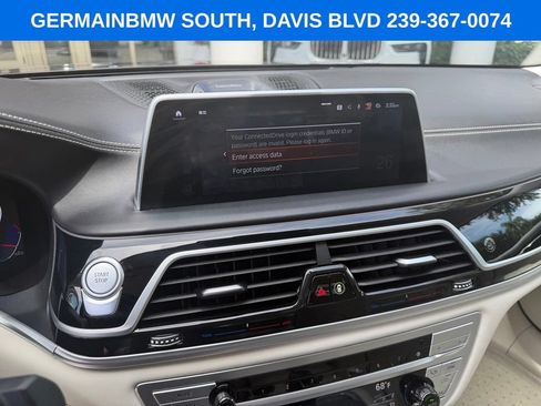 Used 2022 BMW ALPINA B7 xDrive AWD/4WD image 27