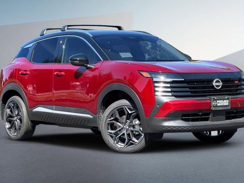 New 2026 Nissan Kicks SR image 2