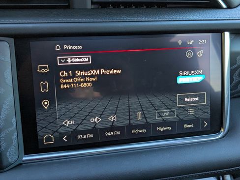 Used 2023 GMC Yukon XL Denali image 31