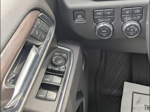 Used 2025 GMC Sierra 2500 SLT AWD/4WD image 24
