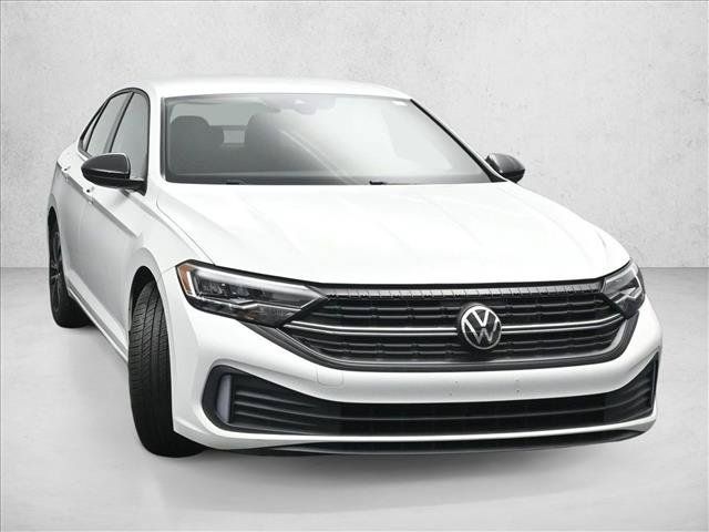 Used 2024 Volkswagen Jetta Sport FWD image 3