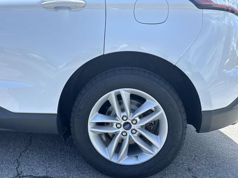 Certified 2018 Ford Edge SEL w/ Equipment Group 201A FWD image 10