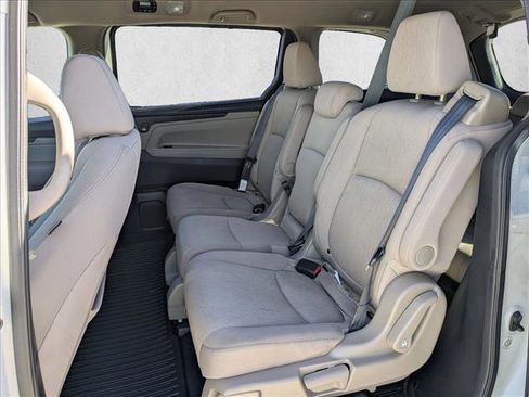 Used 2018 Honda Odyssey EX image 18