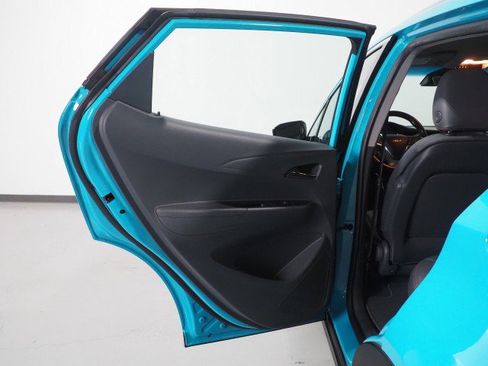 Used 2021 Chevrolet Bolt Premier w/ Infotainment Package image 54