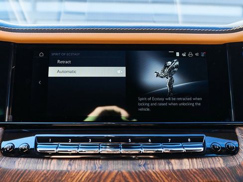 Used 2025 Rolls-Royce Cullinan image 88