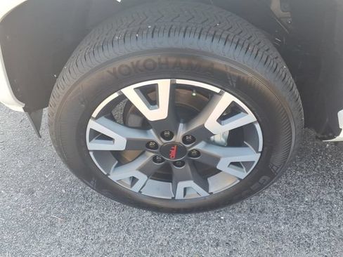 Used 2026 Toyota 4Runner TRD Sport Premium AWD/4WD image 4