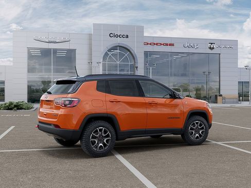 New 2026 Jeep Compass Trailhawk w/ Sun, Sound & Navigation Group AWD/4WD image 5