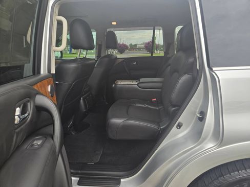 Used 2023 Nissan Armada SL w/ Captain's Chairs Package RWD image 8