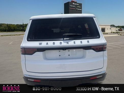 Used 2024 Jeep Wagoneer 2WD w/ Convenience Group I image 10