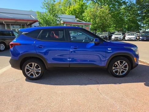 Used 2021 Kia Seltos LX AWD/4WD image 6