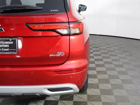 Used 2025 Mitsubishi Outlander SEL AWD/4WD image 19