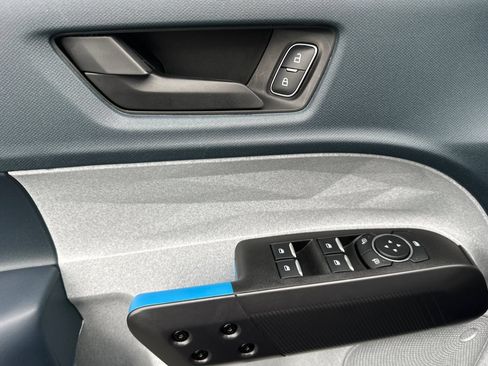 Certified 2025 Ford Maverick XLT FWD image 14