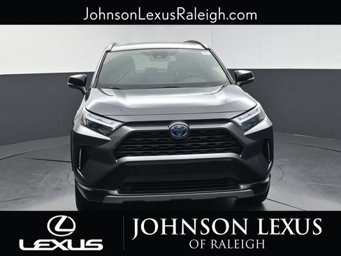 Used 2022 Toyota RAV4 XSE AWD/4WD image 4