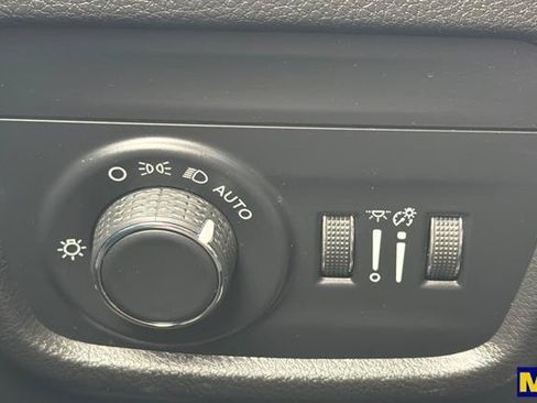 Used 2023 Jeep Grand Cherokee L Laredo AWD/4WD image 35