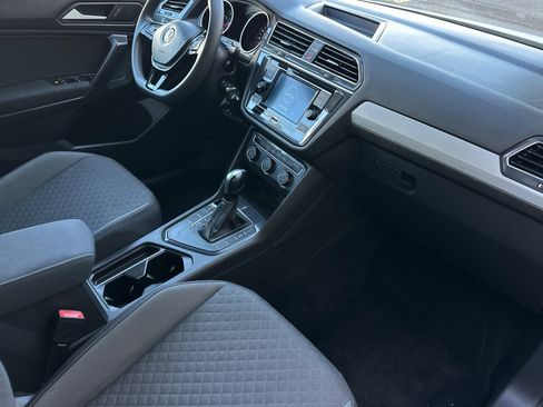 Used 2021 Volkswagen Tiguan S image 17
