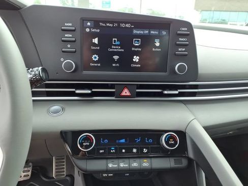 New 2026 Hyundai Elantra Sport FWD image 17