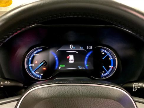 Used 2023 Toyota RAV4 XLE Premium image 26