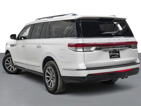 Used 2022 Lincoln Navigator L Reserve AWD/4WD image 8