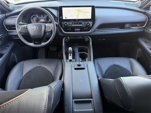 Used 2025 Toyota Grand Highlander AWD Hybrid image 11