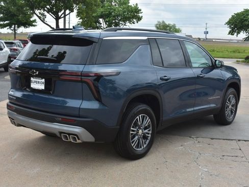 New 2026 Chevrolet Traverse LT w/ Driver Confidence Package FWD image 5