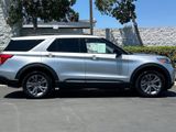 Used 2022 Ford Explorer XLT w/ Equipment Group 202A image 3