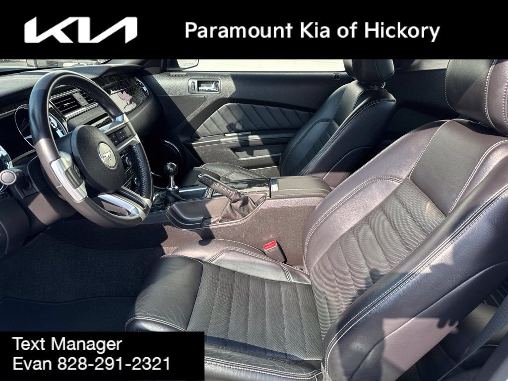 Used 2013 Ford Mustang GT Premium w/ Comfort Pkg RWD image 16