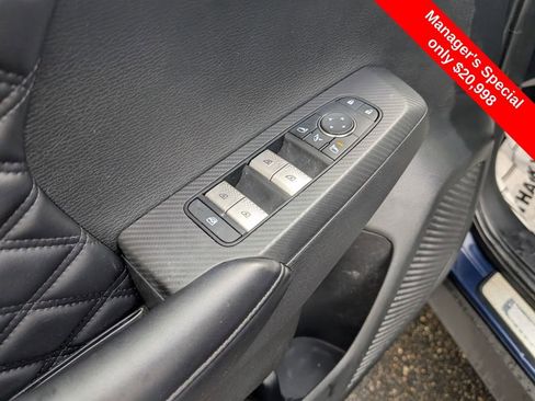 Used 2022 Mitsubishi Outlander SEL image 15