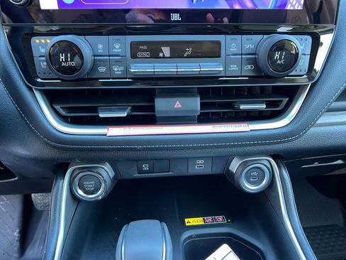 New 2026 Toyota Grand Highlander Limited image 17