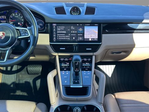 Used 2020 Porsche Cayenne AWD/4WD image 42