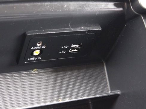 Used 2019 Nissan Pathfinder S image 40