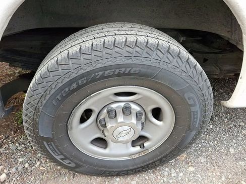 Used 2020 Chevrolet Express 3500 LT w/ LT Preferred Equipment Group image 6