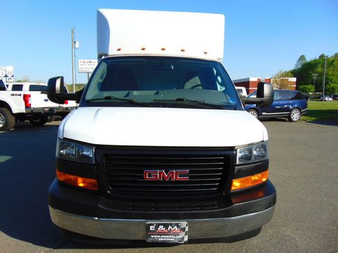 Used 2022 GMC Savana 3500 w/ Power Convenience Package image 3