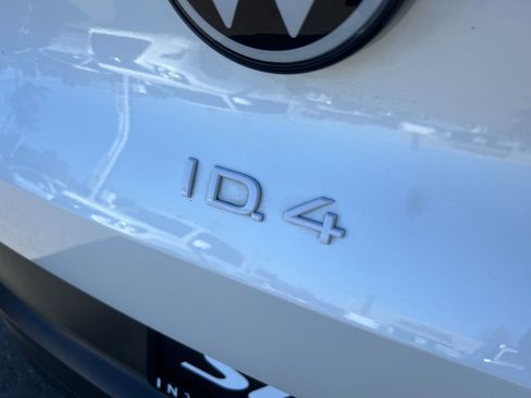 Used 2023 Volkswagen ID.4 S image 5