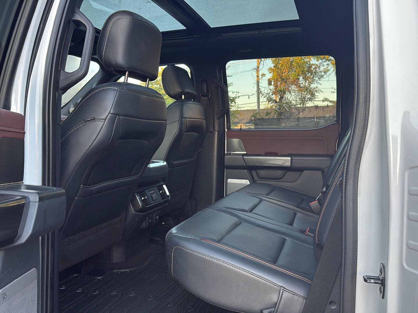 Used 2021 Ford F150 Lariat w/ Equipment Group 502A High AWD/4WD image 10