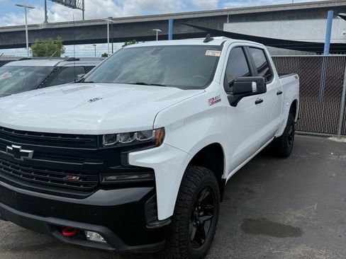 Used 2021 Chevrolet Silverado 1500 LT Trail Boss w/ Convenience Package II AWD/4WD image 1